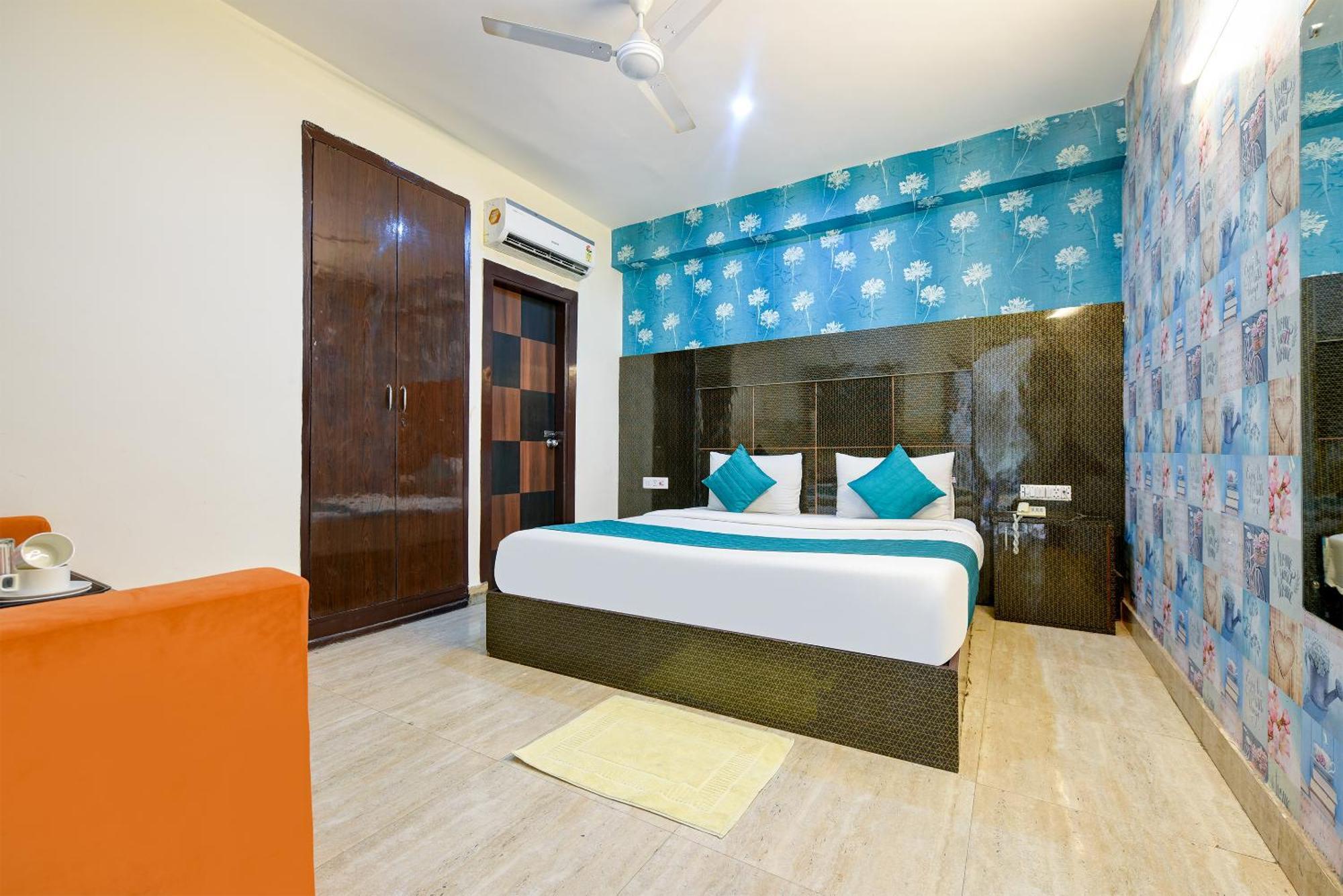 Majestic Plaza At Airport Hotel 3*