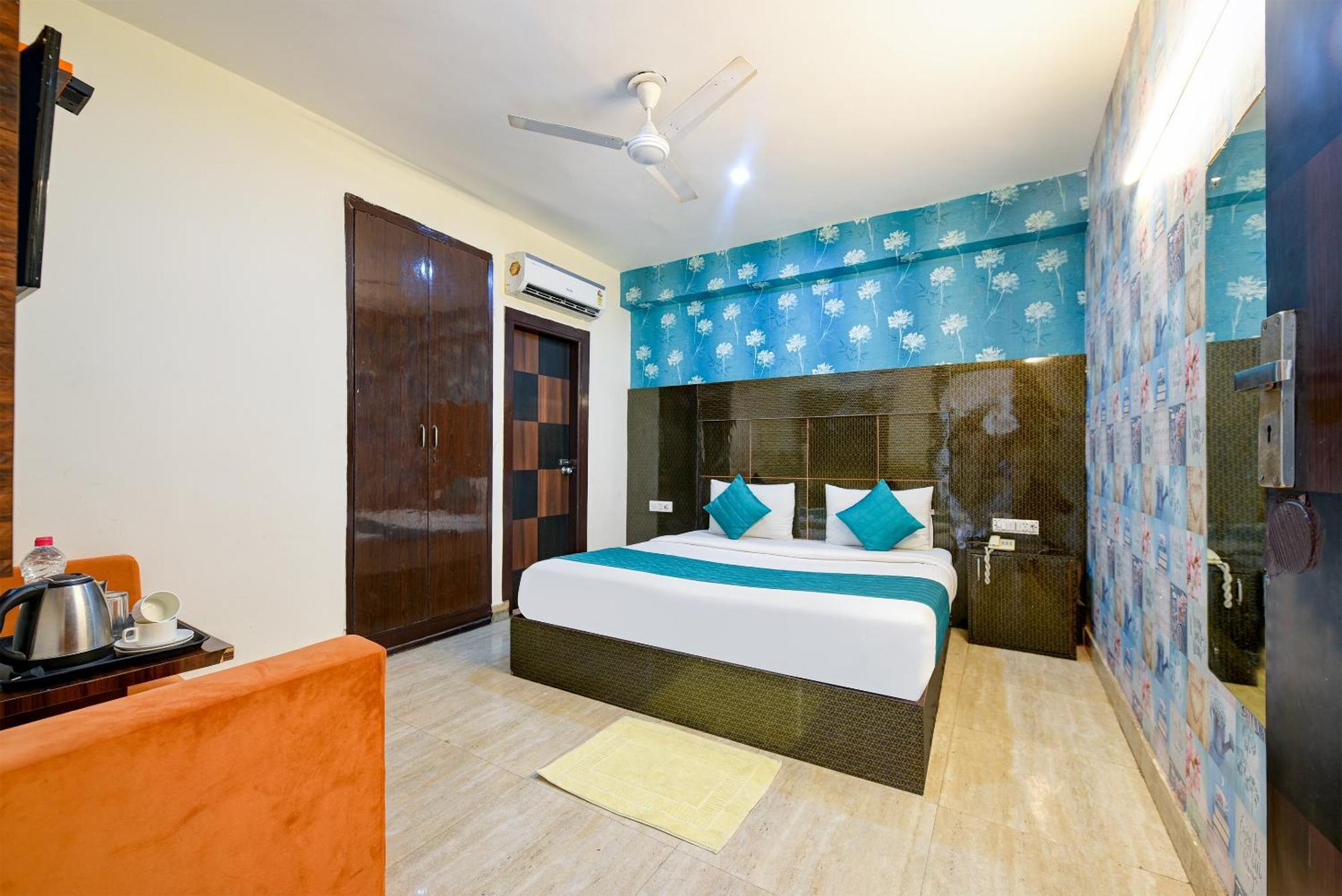 Majestic Plaza At Airport 3* New Delhi