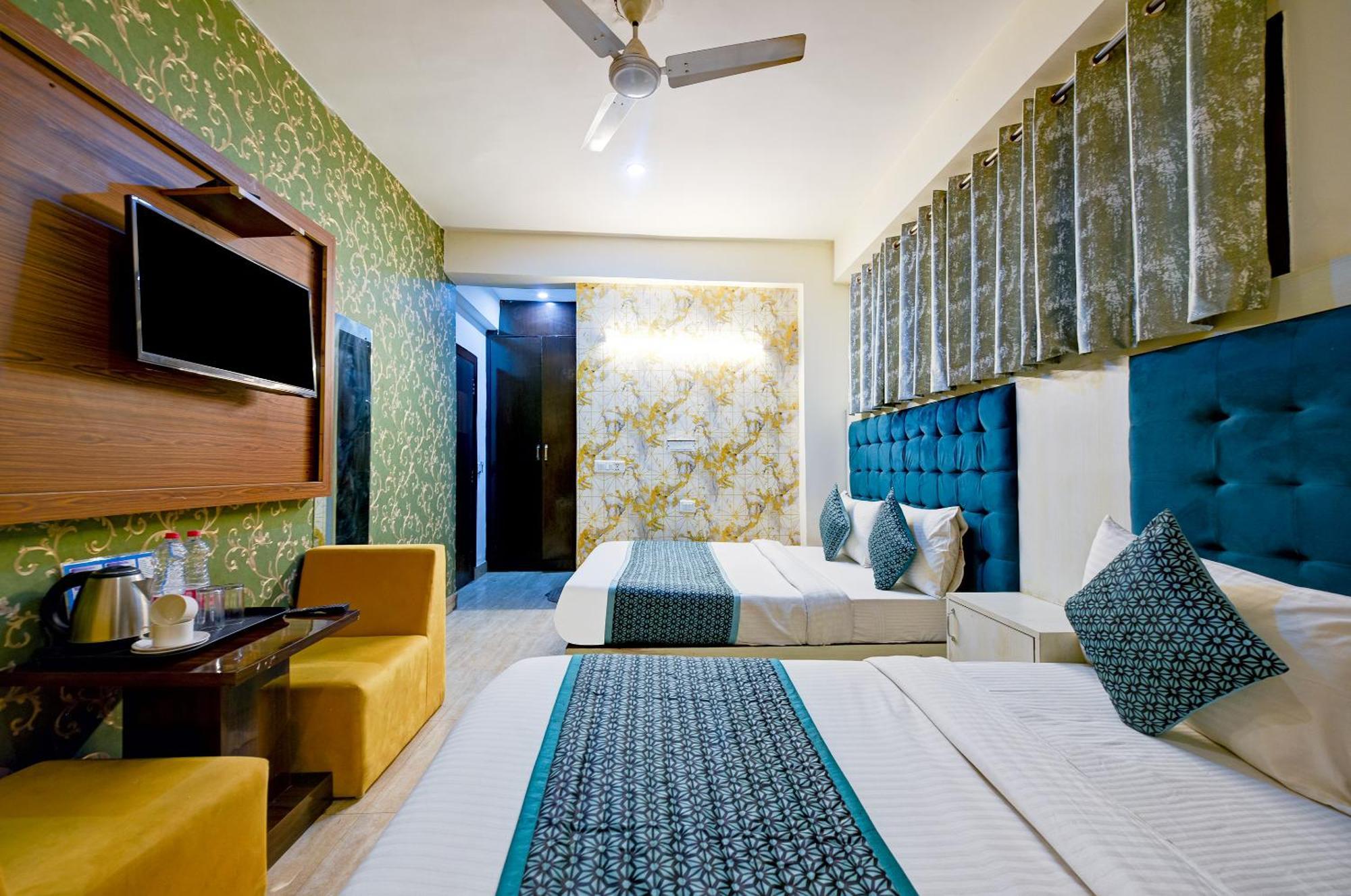 Majestic Plaza At Airport Hotel 3*