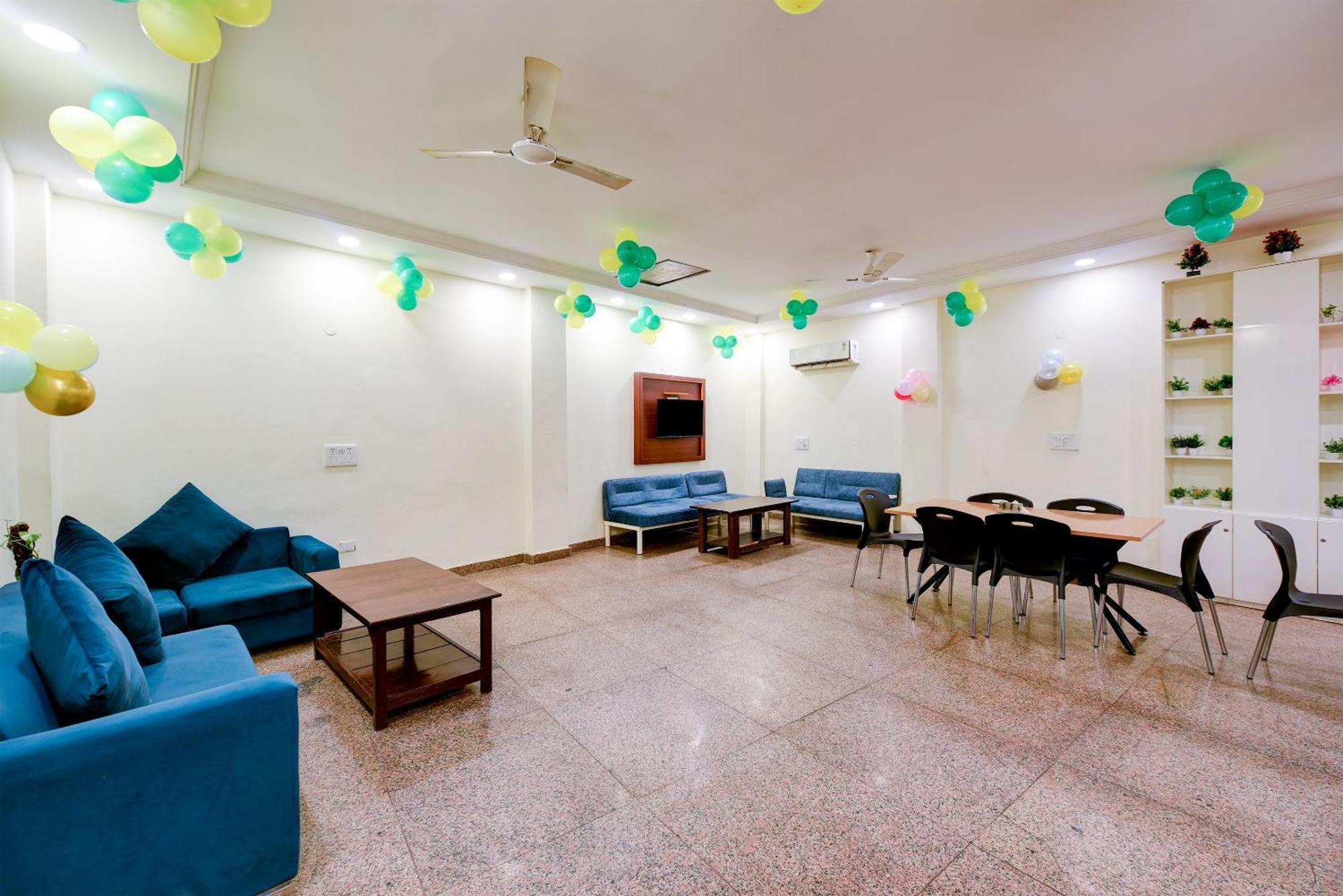 Hotel Majestic Plaza At Airport New Delhi